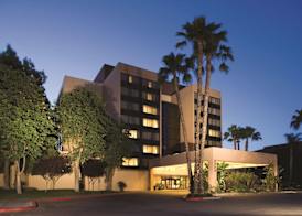 DoubleTree by Hilton Fresno Convention Center 3