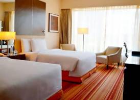 Courtyard by Marriott Mumbai International Airport 4