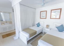Dhow Inn Boutique Hotel 4