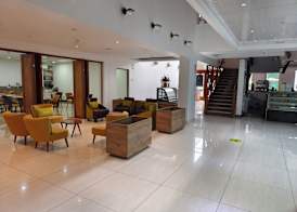 La Luna Inn 2
