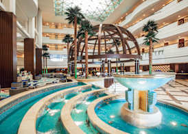 Mövenpick Grand Al Bustan 3