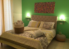 Intra Rooms 4