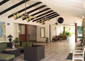 Allamanda Beach Hotel 4
