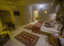 Divan Cave House 4