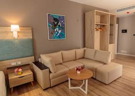 Regina Blu 5