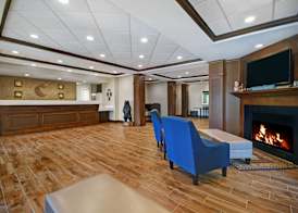 Comfort Inn & Suites Wilton 2