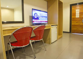 Nichols Airport Hotel 5