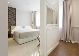 Envoy Hotel 5