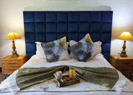 The Woodpecker Inn 4