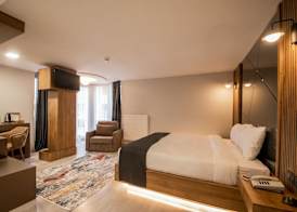 Adresin Hotel 4