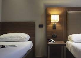 Smart Hotel Holiday 4