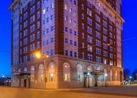 DoubleTree by Hilton Utica 2