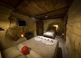 Feris Cave Suite Hotel 4