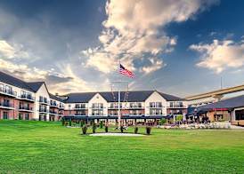 DoubleTree by Hilton Port Huron 2
