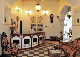 Dhow Palace Hotel 3