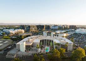 Embassy Suites by Hilton Phoenix Biltmore 3