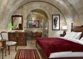 Seraphim Cave Suites & SPA 4