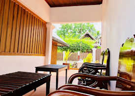 Merry Riverside Hotel 2