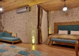 ELEVRES STONE HOUSE HOTEL 5