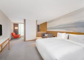 Crowne Plaza Zhuhai City Center by IHG 4