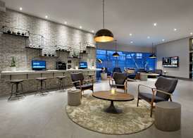 Hilton Garden Inn Toronto Airport 2