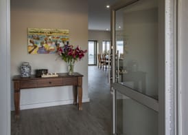 Ocean Bay Guesthouse 2