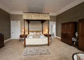 Tre-Ysgawen Hall & Spa 4