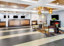 Best Western Thompson Hotel & Suites 2