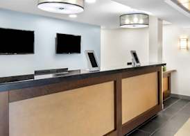 Best Western Thompson Hotel & Suites 4