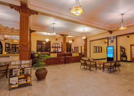 Protea Hotel by Marriott Dar es Salaam Courtyard 4