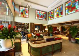 Au Lac Legend Hotel 2