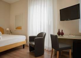 National Hotel 3
