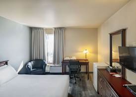 Econo Lodge 4