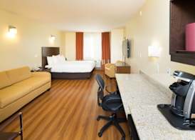Quality Inn & Suites 5