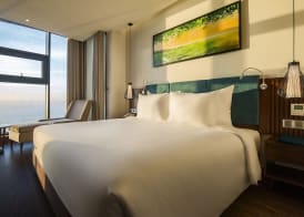 Maximilan Danang Beach Hotel 3