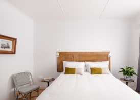 Whispering Oaks Guest House 4