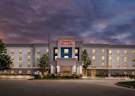 Hampton Inn & Suites Canton 5