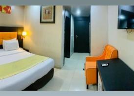 Oakspring Hotel & Luxury Suites 4