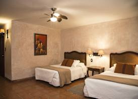 Hotel Las Farolas 5