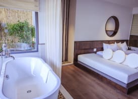 Cochin Zen Hotel 5