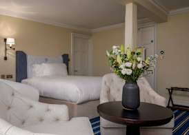 The Relais Henley 4