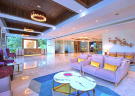 Golden Tulip Agra 5