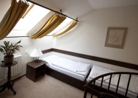Hotel U Kříže 5