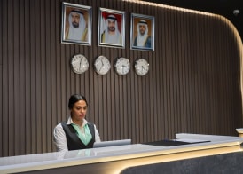 Hotel Holiday International 5