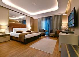Petra Moon Luxury Hotel 5