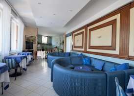 Hotel Nella 5