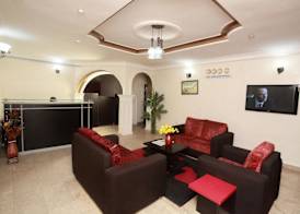 Carleton Hotel & Suites 4