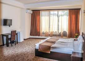 Yerevan Centre Hotel 5