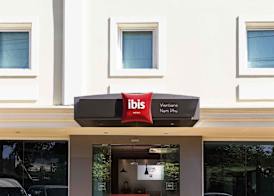 ibis Vientiane Nam Phu 2