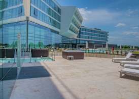 Hilton Pilar 3